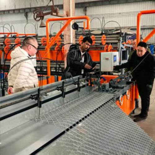 Clients from Mauritius visited our factory.