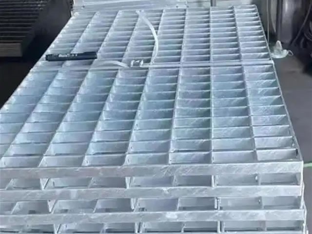 T1 step plate