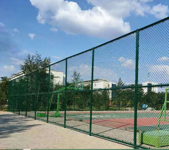 chain link guardrail fence